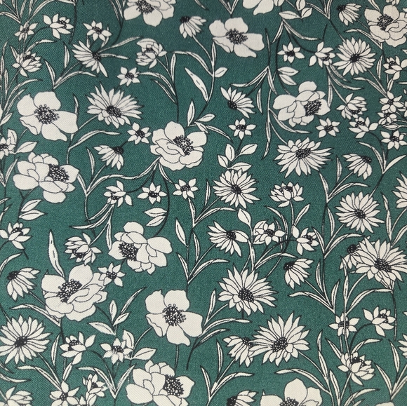 Stretch/ pull over pencil skirt - Picture 4 of 4